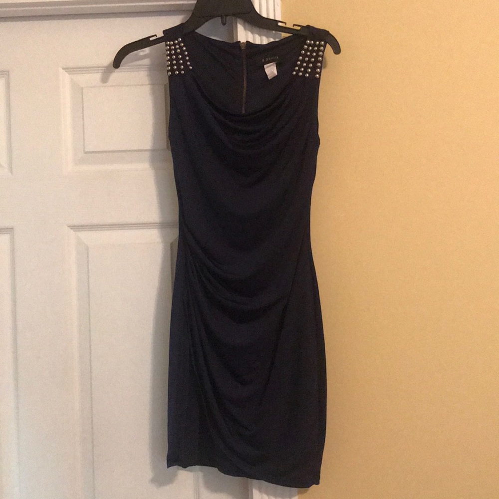 Navy bodycon formal dress.